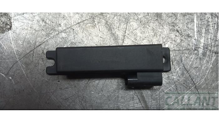 Używane Keyless Entry-Antena Jaguar XF Sportbrake 2.2 D S 16V Cena € 12,10 Z VAT oferowane przez Garage Callant