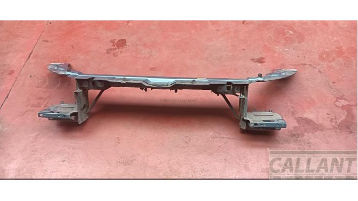 Używane Panel przedni Landrover Range Rover Evoque (LVJ/LVS) 2.2 TD4 16V Cena € 272,25 Z VAT oferowane przez Garage Callant