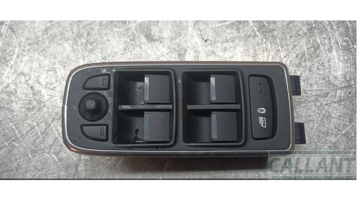 Usados Interruptor combinado de ventanillas Jaguar XF (X260) 2.0d 163 E-Performance 16V Precio € 60,50 IVA incluido ofrecido por Garage Callant