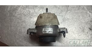 Engine mount from a Jaguar XF (X260) 2.0d 163 E-Performance 16V 2021