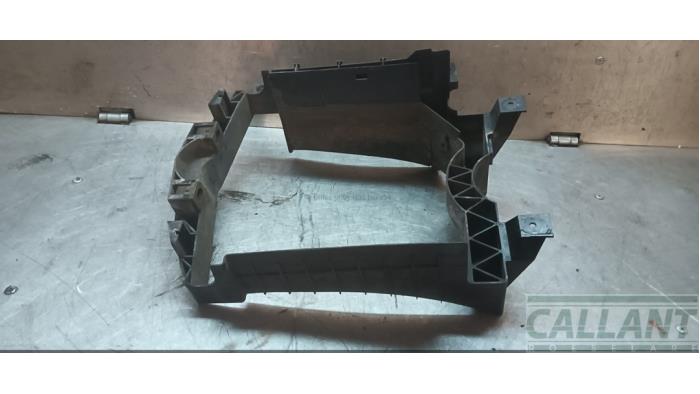 Begagnade Lufttratt Landrover Range Rover Sport (LW) 3.0 SDV6 Hybrid Pris € 36,30 Inklusive moms erbjuds av Garage Callant