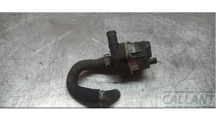 Begagnade Extra vattenpump Landrover Range Rover Sport (LW) 3.0 SDV6 Hybrid Pris € 60,50 Inklusive moms erbjuds av Garage Callant