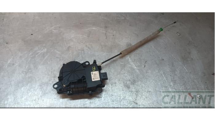 Używane Silnik rygla tylnej klapy Landrover Range Rover Sport (LW) 3.0 SDV6 Hybrid Cena € 60,50 Z VAT oferowane przez Garage Callant