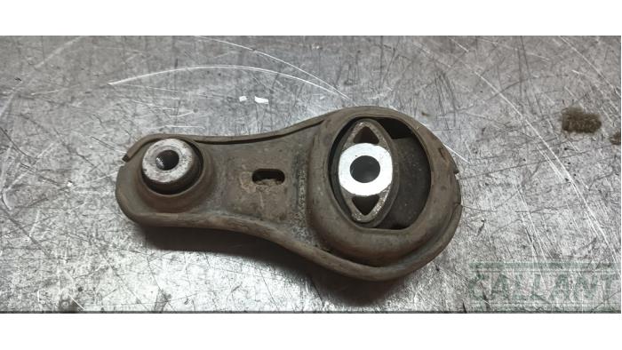 Used Engine mount Opel Vivaro 2.0 CDTI 16V Price € 24,20 Inclusive VAT offered by Garage Callant