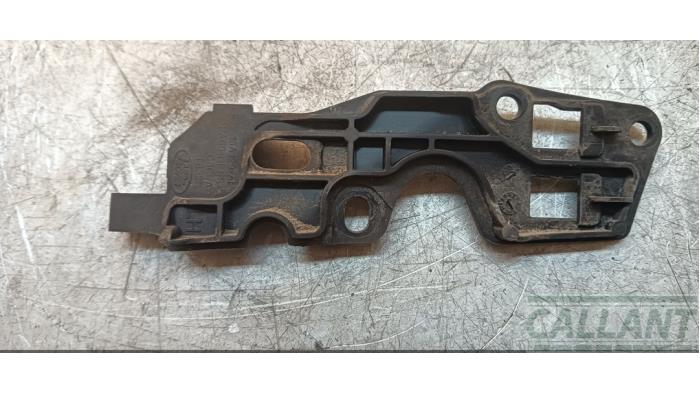 Używane Rózne elementy plastikowe Landrover Discovery Sport (LC) 2.2 sd4 16V Cena € 18,15 Z VAT oferowane przez Garage Callant