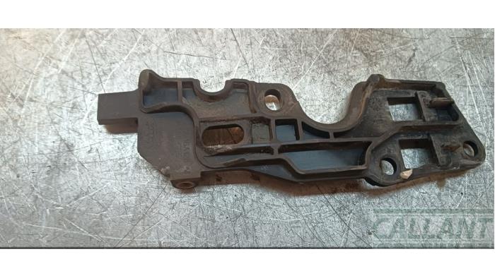 Używane Rózne elementy plastikowe Landrover Discovery Sport (LC) 2.2 sd4 16V Cena € 18,15 Z VAT oferowane przez Garage Callant