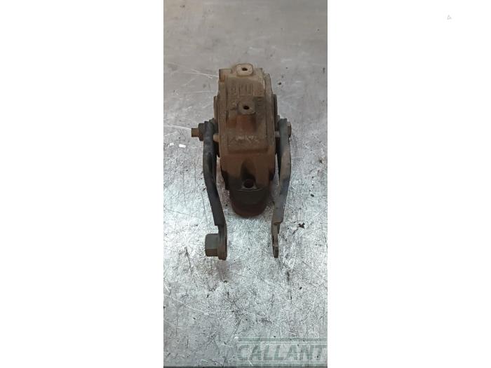 Used Engine mount Landrover Discovery Sport (LC) 2.2 sd4 16V Price € 30,25 Inclusive VAT offered by Garage Callant