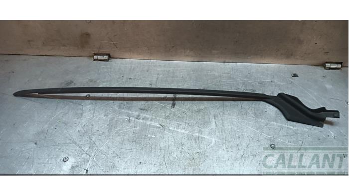 Gebrauchte Windschutzscheibe blende Jaguar E-Pace 2.0 D 150 16V Preis € 24,20 Mit Mehrwertsteuer angeboten von Garage Callant