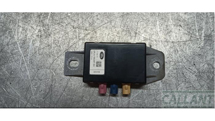 Używane Antena (rózne) Jaguar E-Pace 2.0 D 150 16V Cena € 24,20 Z VAT oferowane przez Garage Callant