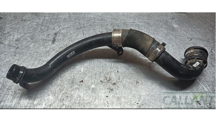 Gebrauchte Intercooler Rohr Jaguar E-Pace 2.0 D 150 16V Preis € 24,20 Mit Mehrwertsteuer angeboten von Garage Callant