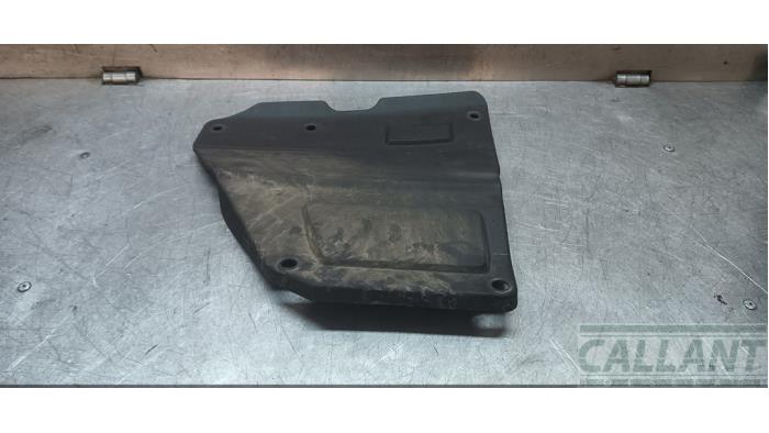 Begagnade Batterilock Landrover Discovery Sport (LC) 2.0 TD4 150 16V Pris € 30,25 Inklusive moms erbjuds av Garage Callant