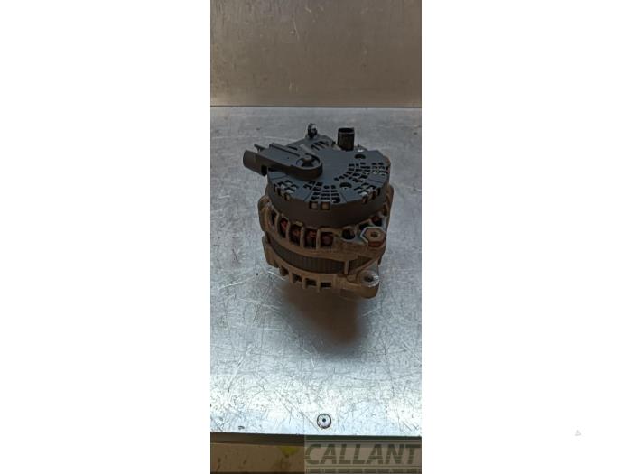 Dynamo van een Land Rover Discovery Sport (LC) 2.2 sd4 16V 2015