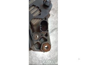 Dynamo van een Land Rover Discovery Sport (LC) 2.2 sd4 16V 2015