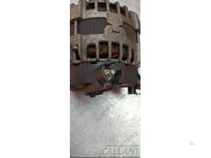 Dynamo van een Land Rover Discovery Sport (LC) 2.2 sd4 16V 2015