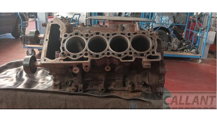 Used Engine crankcase Landrover Range Rover IV (LG) 4.4 SDV8 32V Price on request offered by Garage Callant
