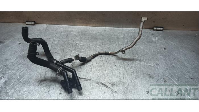 Begagnade Vattenrör Landrover Range Rover IV (LG) 4.4 SDV8 32V Pris € 60,50 Inklusive moms erbjuds av Garage Callant