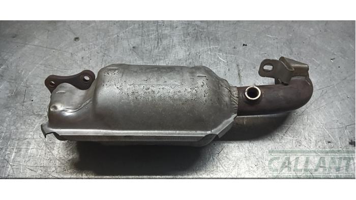Usagé Catalyseur Opel Corsa F (UB/UH/UP) 1.2 12V 75 Prix € 363,00 Prix TTC proposé par Garage Callant