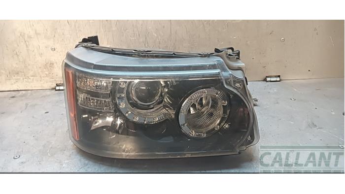 Używane Reflektor prawy Landrover Range Rover Sport (LS) 3.0 S TDV6 Cena € 242,00 Z VAT oferowane przez Garage Callant