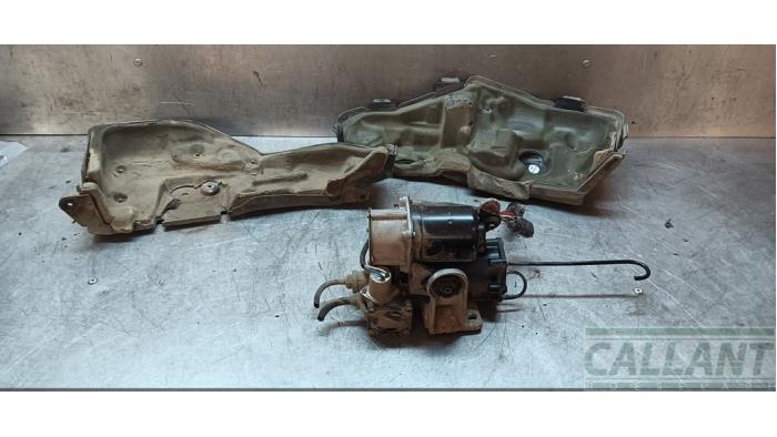 Begagnade Luftpump (fjädring) Landrover Range Rover Sport (LS) 3.0 S TDV6 Pris € 302,50 Inklusive moms erbjuds av Garage Callant