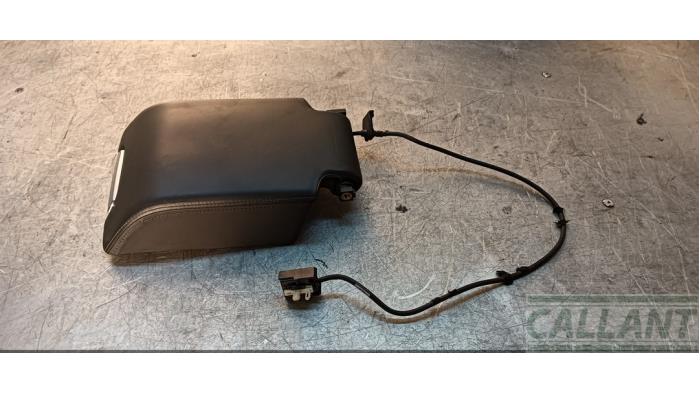 Używane Podlokietnik Landrover Range Rover Sport (LS) 3.0 S TDV6 Cena € 151,25 Z VAT oferowane przez Garage Callant
