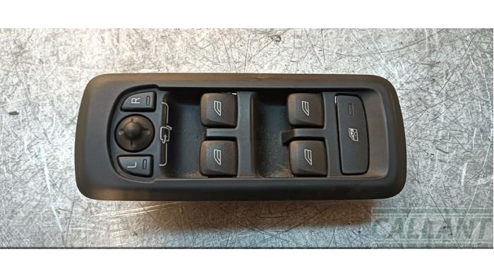 Usados Interruptor combinado de ventanillas Landrover Range Rover Sport (LS) 3.0 S TDV6 Precio € 60,50 IVA incluido ofrecido por Garage Callant