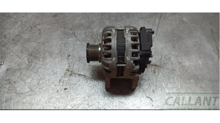 Usagé Dynamo Dacia Sandero II 0.9 TCE 12V Prix € 60,50 Prix TTC proposé par Garage Callant