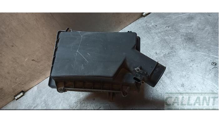 Begagnade Luftfilterhus Landrover Freelander II 2.2 tD4 16V Pris € 30,25 Inklusive moms erbjuds av Garage Callant