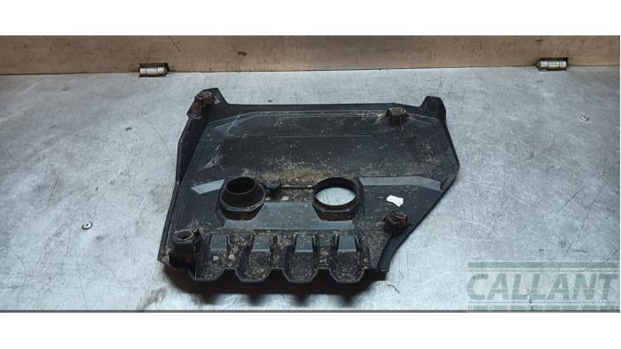 Engine cover from a Volkswagen T-Roc Cabrio  2021