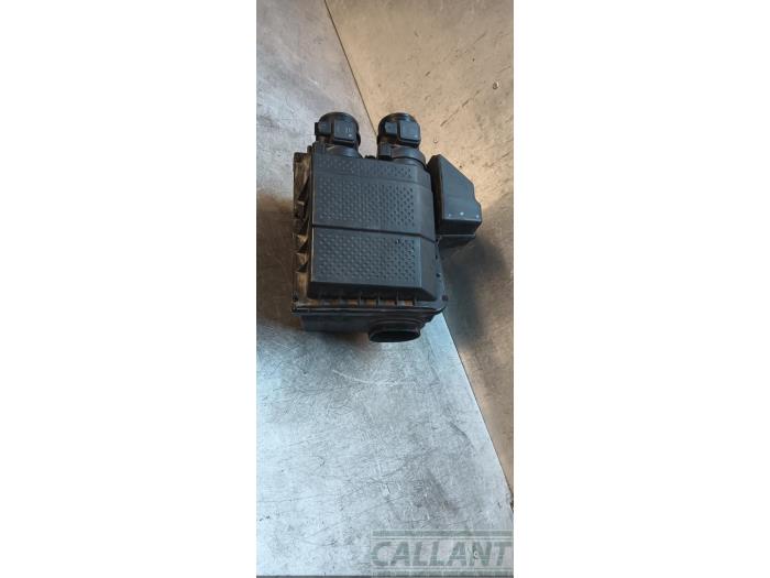 Begagnade Luftfilterhus Landrover Range Rover Sport (LS) 3.0 S TDV6 Pris € 121,00 Inklusive moms erbjuds av Garage Callant