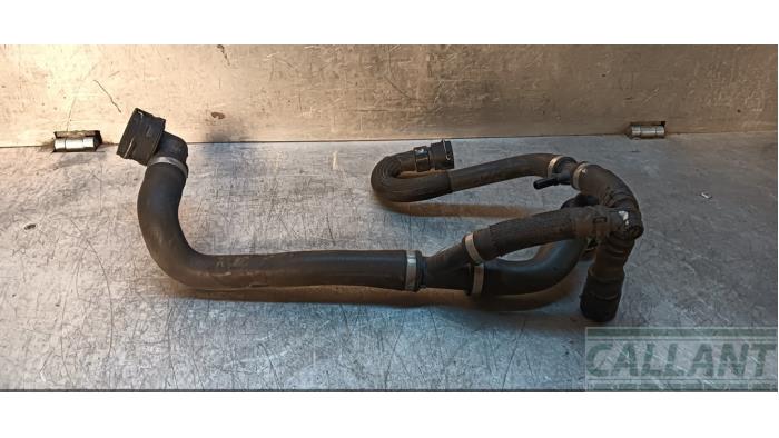 Begagnade Vattenrör Landrover Range Rover Evoque (LVJ/LVS) 2.0 D 150 16V Pris € 30,25 Inklusive moms erbjuds av Garage Callant