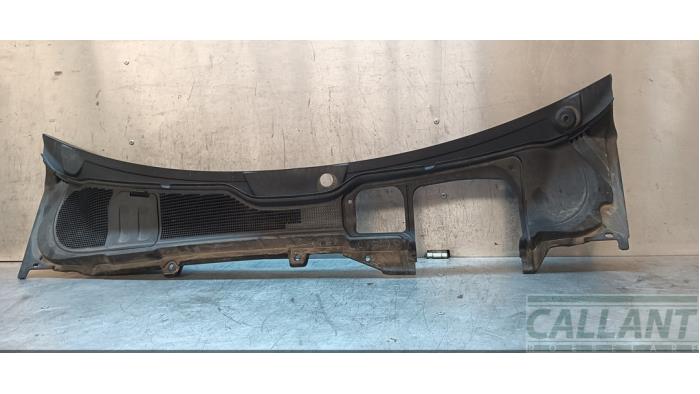 Używane Parawan Landrover Range Rover Evoque (LVJ/LVS) 2.0 D 150 16V Cena € 60,50 Z VAT oferowane przez Garage Callant