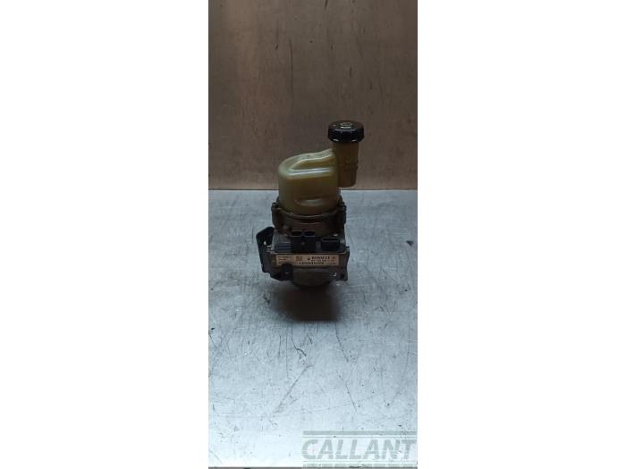 Begagnade Servostyrningspump Dacia Sandero II 0.9 TCE 12V Pris € 90,75 Inklusive moms erbjuds av Garage Callant