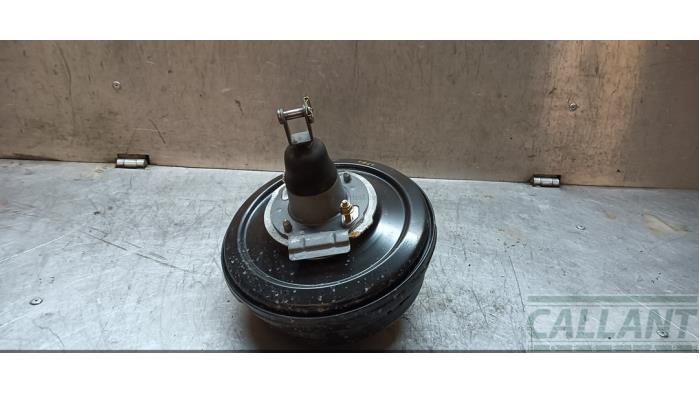 Usados Servofreno Landrover Range Rover III (LM) 4.4 V8 32V Precio € 90,75 IVA incluido ofrecido por Garage Callant
