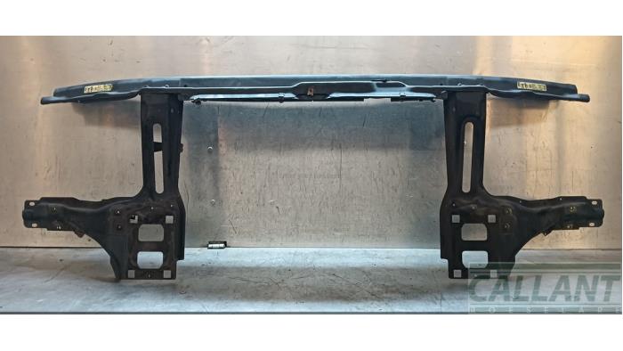 Begagnade Front Landrover Range Rover III (LM) 4.4 V8 32V Pris € 211,75 Inklusive moms erbjuds av Garage Callant