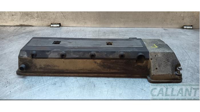 Ventildeckel van een Land Rover Range Rover III (LM) 4.4 V8 32V 2003