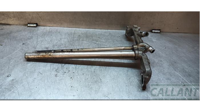 Begagnade Vattenrör Landrover Range Rover III (LM) 4.4 V8 32V Pris € 48,40 Inklusive moms erbjuds av Garage Callant