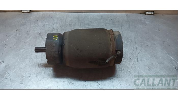 Używane Miech Landrover Range Rover III (LM) 4.4 V8 32V Cena € 60,50 Z VAT oferowane przez Garage Callant