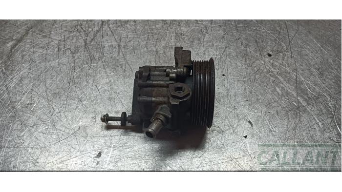 Usagé Pompe de direction Landrover Range Rover III (LM) 4.4 V8 32V Prix € 151,25 Prix TTC proposé par Garage Callant