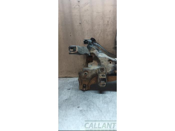 Subframe from a Suzuki SX4 S-Cross (JY) 1.6 16V 2015