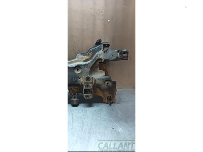 Subframe from a Suzuki SX4 S-Cross (JY) 1.6 16V 2015