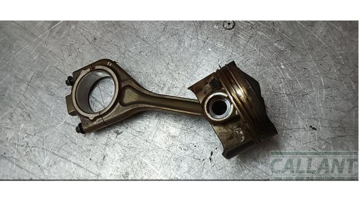 Piston d'un Land Rover Range Rover Velar (LY) 2.0 16V P250 AWD 2021