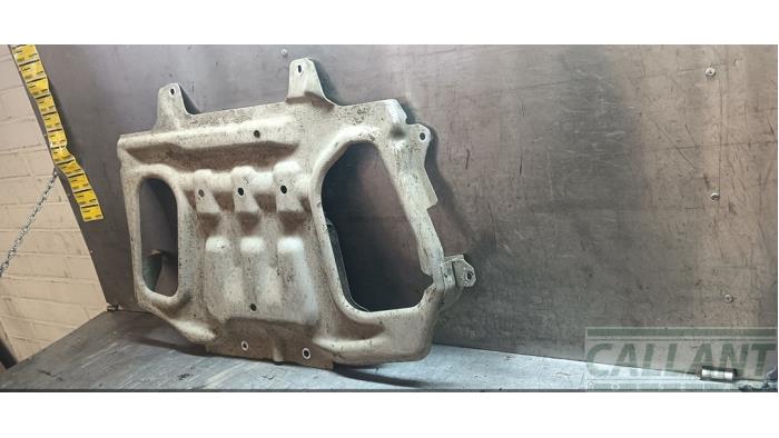 Używane Plyta ochronna podlogowa Landrover Range Rover Sport (LW) 3.0 SDV6 Cena € 121,00 Z VAT oferowane przez Garage Callant
