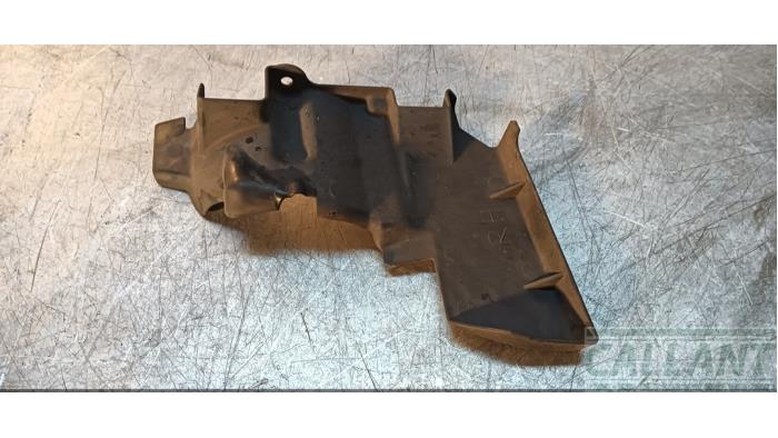 Top upper radiator support slam panel