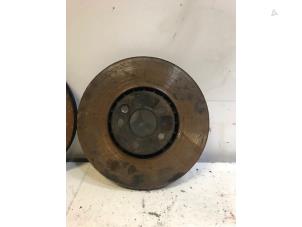 Used Front brake disc Volvo XC60 I (DZ) 2.0 DRIVe 20V Price on request offered by Autohandel-Smet Gebroeders NV