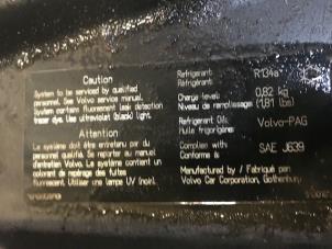 Używane Hak holowniczy Volvo XC60 I (DZ) 2.0 DRIVe 20V Cena na żądanie oferowane przez Autohandel-Smet Gebroeders NV