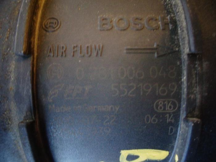 Airflow meter from a Peugeot Boxer (U9) 3.0 HDi 160 Euro 4 2010