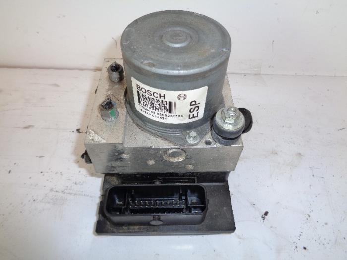 Begagnade ABS-pump Alfa Romeo MiTo (955) 0.9 TwinAir Pris på förfrågan erbjuds av Autohandel-Smet Gebroeders NV