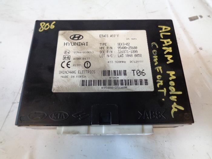 Used Computer, miscellaneous Hyundai Accent 1.6 16V Price on request offered by Autohandel-Smet Gebroeders NV