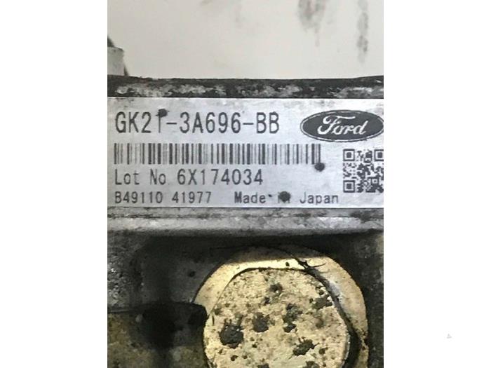 Bomba de dirección asistida de un Ford Transit Custom 2.0 TDCi 16V Eco Blue 130 2017