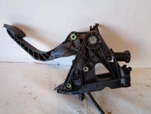Used Clutch pedal Audi A3 Sportback (8VA/8VF) 1.6 TDI Ultra 16V Price on request offered by Autohandel-Smet Gebroeders NV